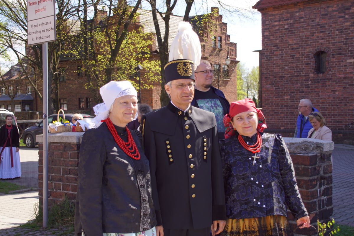 Wyjątkowa tradycja - Na Nikiszowcu odbyło się święcenie pokarmów w strojach ludowych! - fotoreportaż