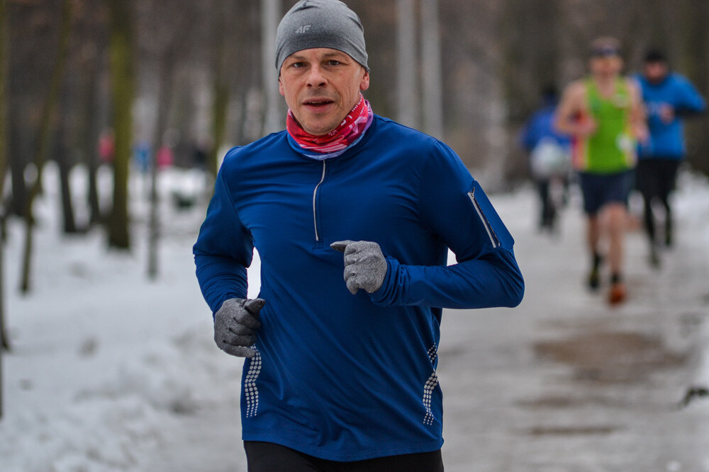 Kilkadziesiąt osób wzięło udział w walentynkowej, 144. edycji biegu parkrun w Parku Kościuszki w Katowicach. Zobaczcie z zdjęcia z sobotnich zawodów.