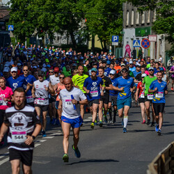  WizzAir Half Marathon 2019 - tysiące biegaczy w Katowicach