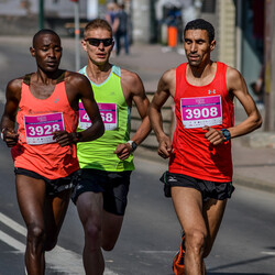  WizzAir Half Marathon 2019 - tysiące biegaczy w Katowicach