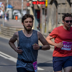  WizzAir Half Marathon 2019 - tysiące biegaczy w Katowicach