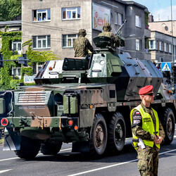 Defilada w Katowicach - Święto Wojska Polskiego [ZDJĘCIA]