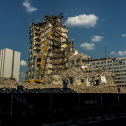 Tak znika Hotel Silesia - ostatni etap rozbiórki [ZDJĘCIA]