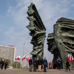 Przedstawiciele władz samorządowych uczcili Święto Konstytucji 3 Maja