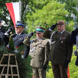 80 lat po wojnie. Hołd bohaterom pod Pomnikiem Żołnierza Polskiego