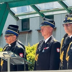 Śląski Komendant PSP na uroczystości Dnia Strażaka w Centralnej Szkole PSP