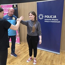 Katowiczanki uczestniczyły w kursie samoobrony w ramach programu „Moc!NaTy”