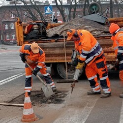 Katowice od podstaw: 8 900 m2 dróg, setki ławek i czyste przystanki