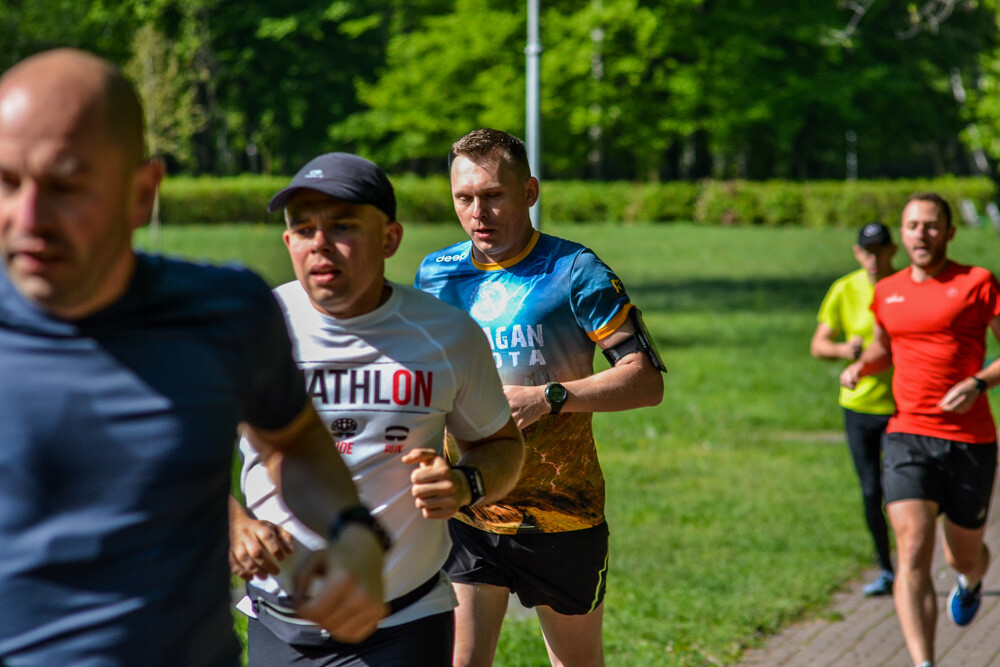 Kolejny bieg z serii parkrun za nami, ale tym razem wyjątkowy, bo zorganizowany w ramach 3. urodzin tej biegowej imprezy. Na starcie stawiło się około 100 zawodników, a na trasie w Parku Kościuszki czekał nasz fotoreporter. Mamy zdjęcia!