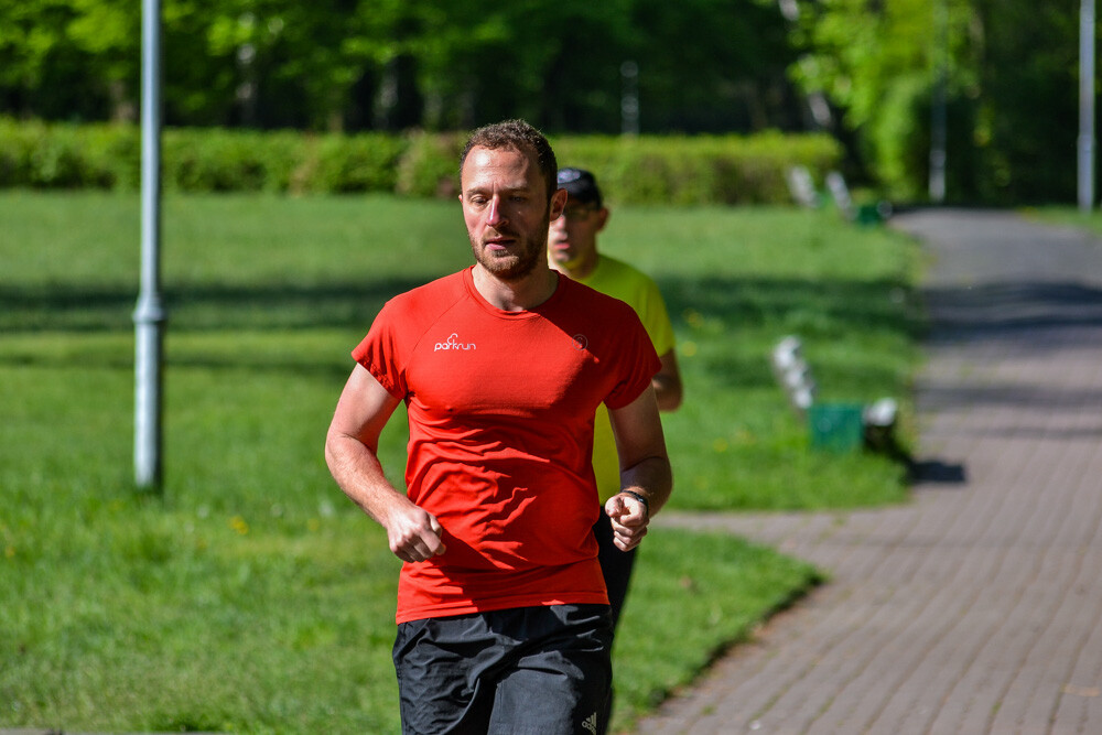Kolejny bieg z serii parkrun za nami, ale tym razem wyjątkowy, bo zorganizowany w ramach 3. urodzin tej biegowej imprezy. Na starcie stawiło się około 100 zawodników, a na trasie w Parku Kościuszki czekał nasz fotoreporter. Mamy zdjęcia!