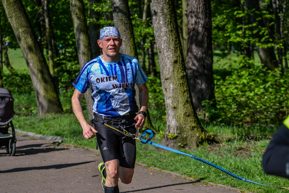 Kolejny bieg z serii parkrun za nami, ale tym razem wyjątkowy, bo zorganizowany w ramach 3. urodzin tej biegowej imprezy. Na starcie stawiło się około 100 zawodników, a na trasie w Parku Kościuszki czekał nasz fotoreporter. Mamy zdjęcia!
