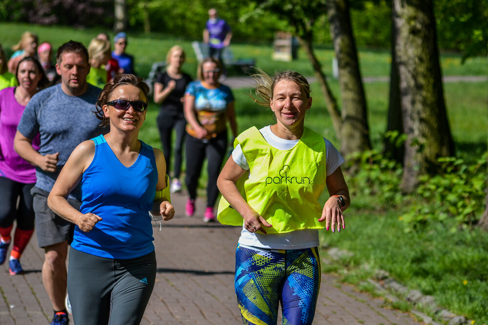 Kolejny bieg z serii parkrun za nami, ale tym razem wyjątkowy, bo zorganizowany w ramach 3. urodzin tej biegowej imprezy. Na starcie stawiło się około 100 zawodników, a na trasie w Parku Kościuszki czekał nasz fotoreporter. Mamy zdjęcia!