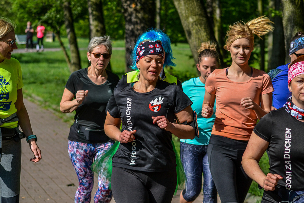 Kolejny bieg z serii parkrun za nami, ale tym razem wyjątkowy, bo zorganizowany w ramach 3. urodzin tej biegowej imprezy. Na starcie stawiło się około 100 zawodników, a na trasie w Parku Kościuszki czekał nasz fotoreporter. Mamy zdjęcia!