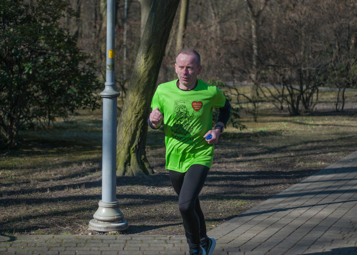 Za nami kolejna edycja spotkań biegowych parkrun Katowice. Tym razem, przy okazji okrągłej, 400. rocznicy, powitano także nadejście wiosny.