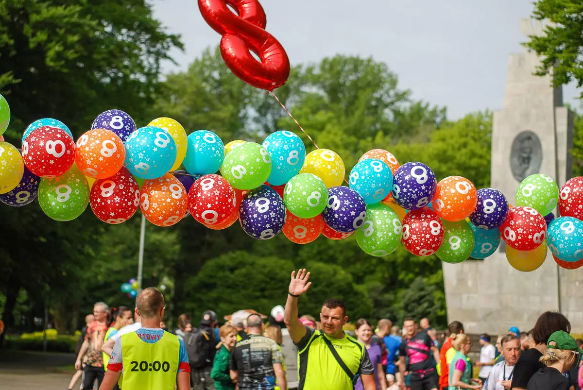 Za nami kolejna, urodzinowa edycja zawodów parkRun Katowice, to już ósmy rok działalności tej sportowej inicjatywy. Byliśmy na starcie, mamy sporo zdjęć i udało się tam także zadać kilka pytań organizatorom.