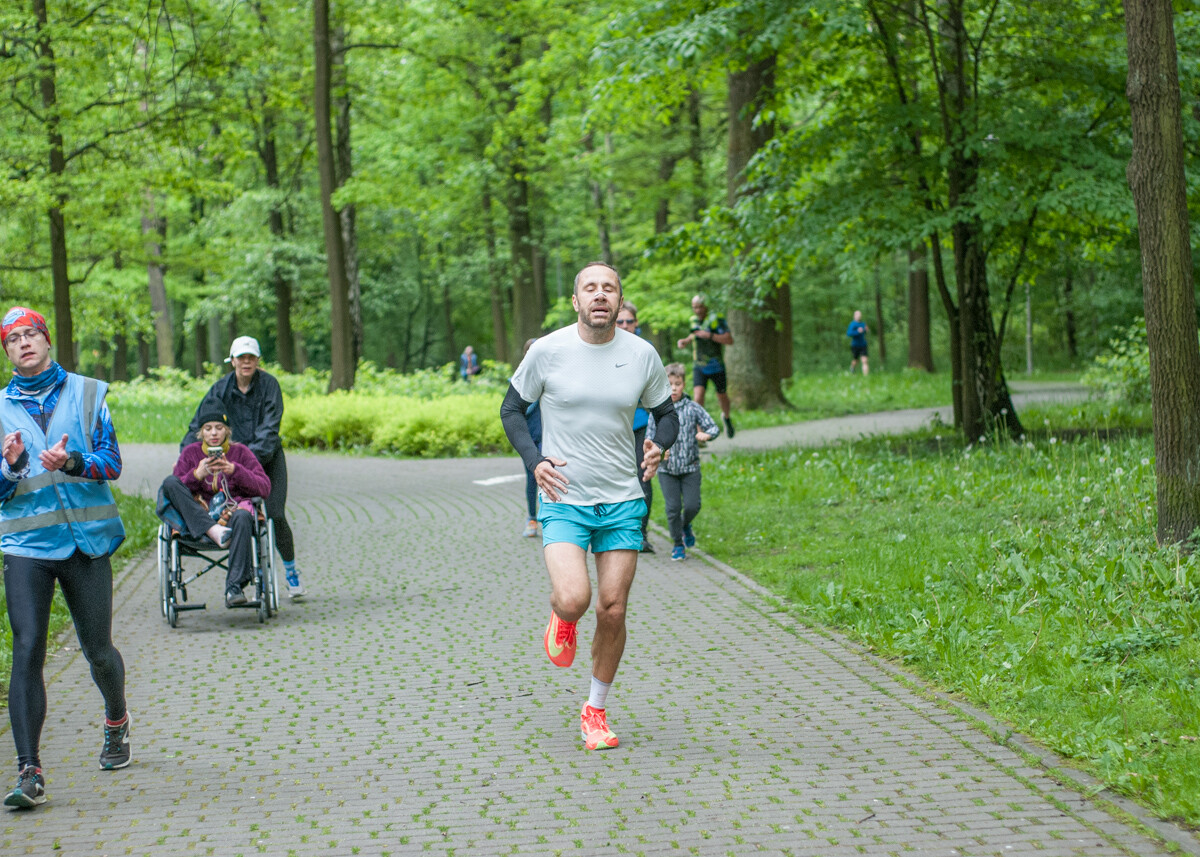 Za nami 9 lat obecności parkrun w Katowicach, setki spotkań, a także tysiące uczestników, ich uśmiechów i zdjęć.