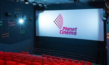 Batman w czteropaku w Planet Cinema