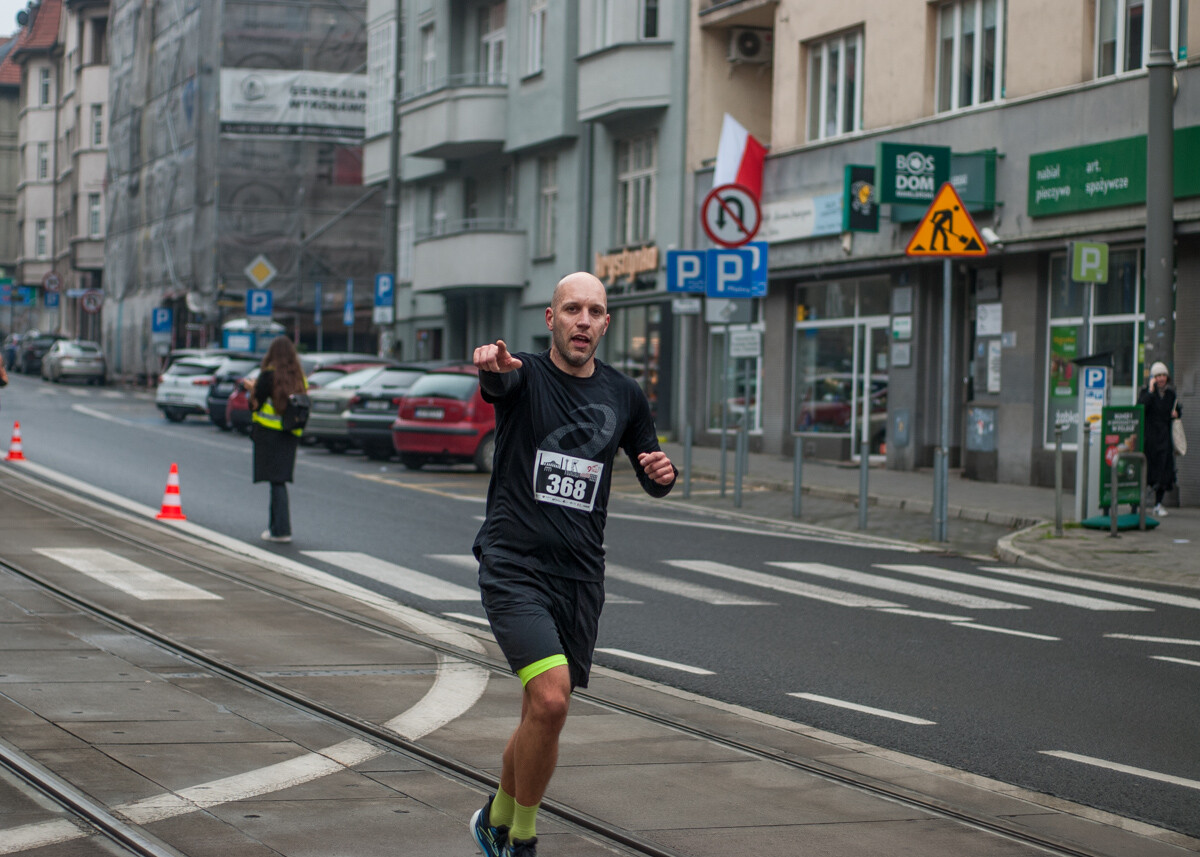 Za nami kolejna edycja Biegu Niepodległości im. Dziewięciu z „Wujka”, przyciągnęła około tysiąca uczestników.