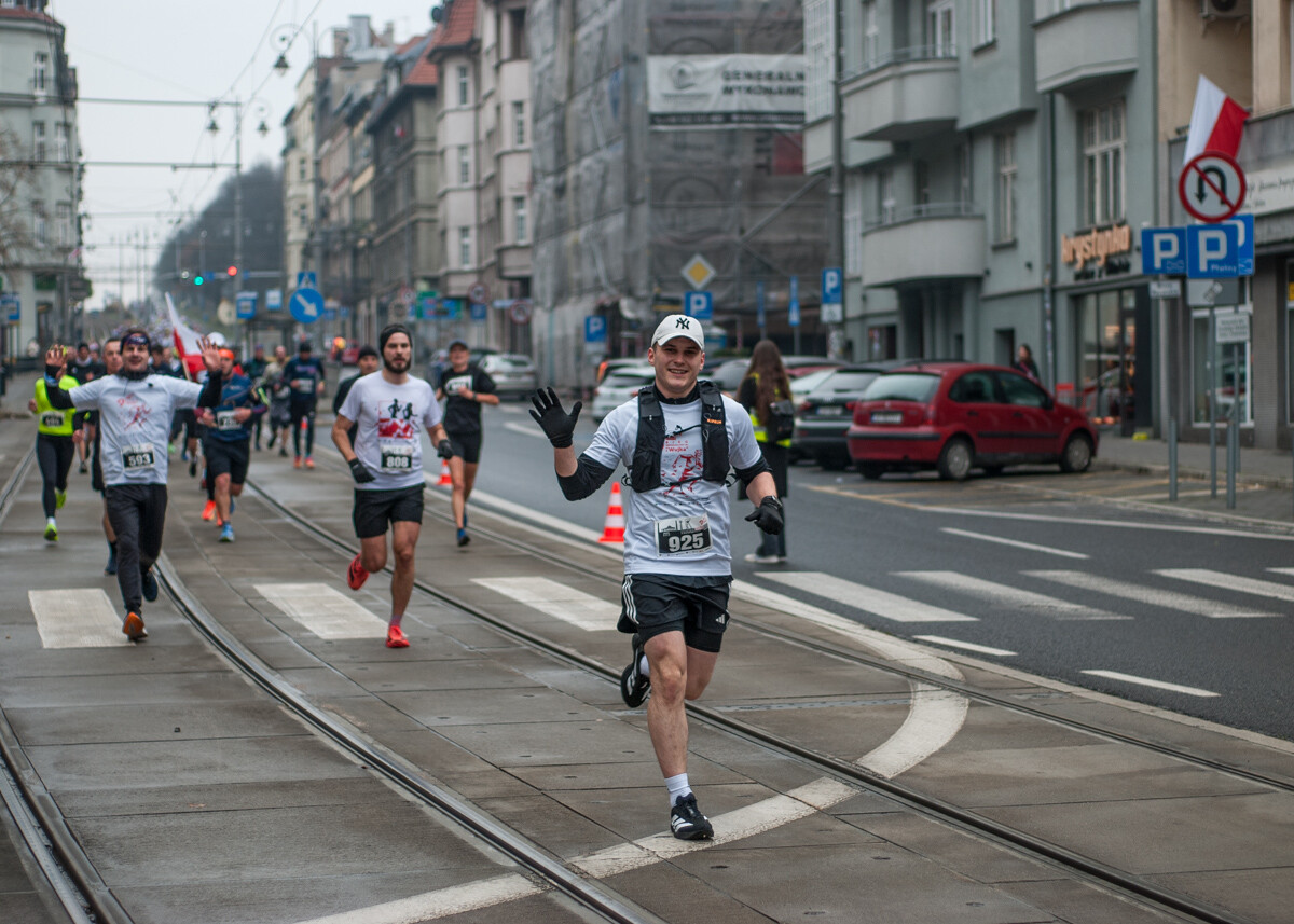 Za nami kolejna edycja Biegu Niepodległości im. Dziewięciu z „Wujka”, przyciągnęła około tysiąca uczestników.