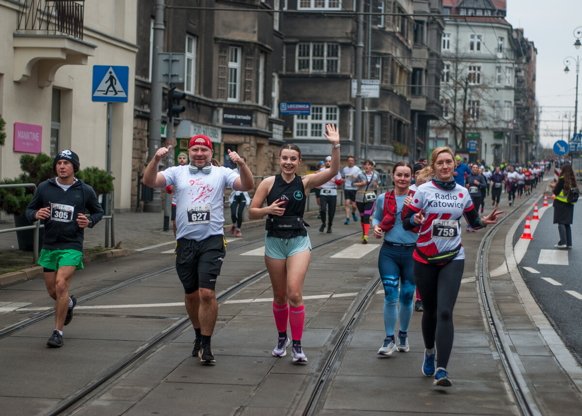 Za nami kolejna edycja Biegu Niepodległości im. Dziewięciu z „Wujka”, przyciągnęła około tysiąca uczestników.