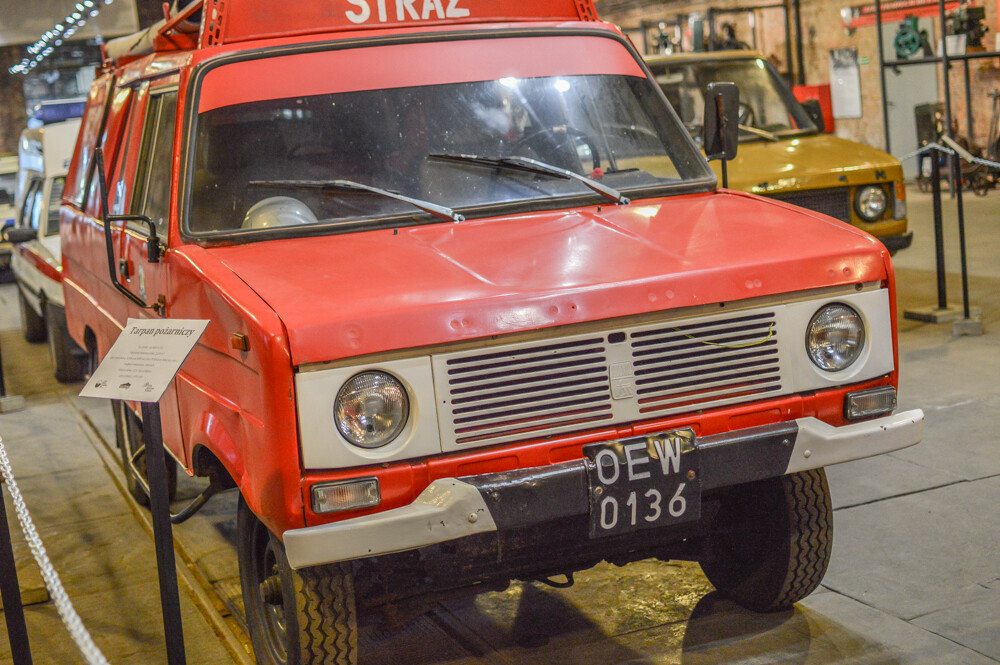 Jak wygląda wnętrze Nysy lub Kamaza? Ile pali GAZ-69 lub Tarpan? W Walcowni można podziwiać nową ekspozycję poświęconą polskiej motoryzacji. Byliśmy, warto!