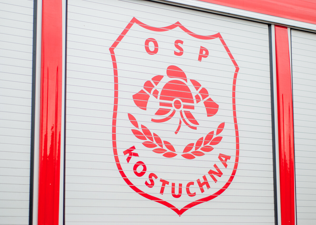 Trwają katowickie Dożynki, w godzinach popołudniowych przez Kostuchnę przeszła barwna parada, a do wieczora trwać będą zabawy i koncerty.