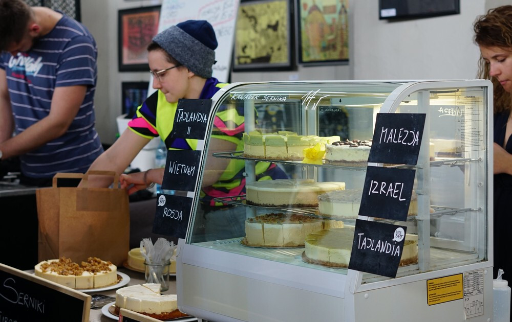 Galeria Szyb Wilson ugościła w weekend aż dwa festiwale: Festiwal Azjatycki i Festiwal Piwa, Wina i Cydru. Do Nikiszowca ściągnęły tłumy katowiczan, by spróbować craftowych piw, dań kuchni orientalnej i Dalekiego Wschodu. 