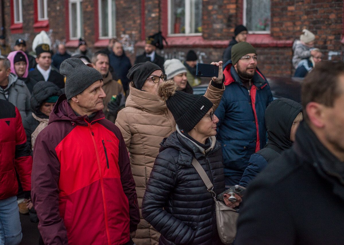 Za nami kolejna pobudka górnicza na osiedlu Nikiszowiec. Orkiestra KWK Wieczorek znów dała wspaniały pokaz, pogoda dopisała, a ludzie byli zachwyceni.