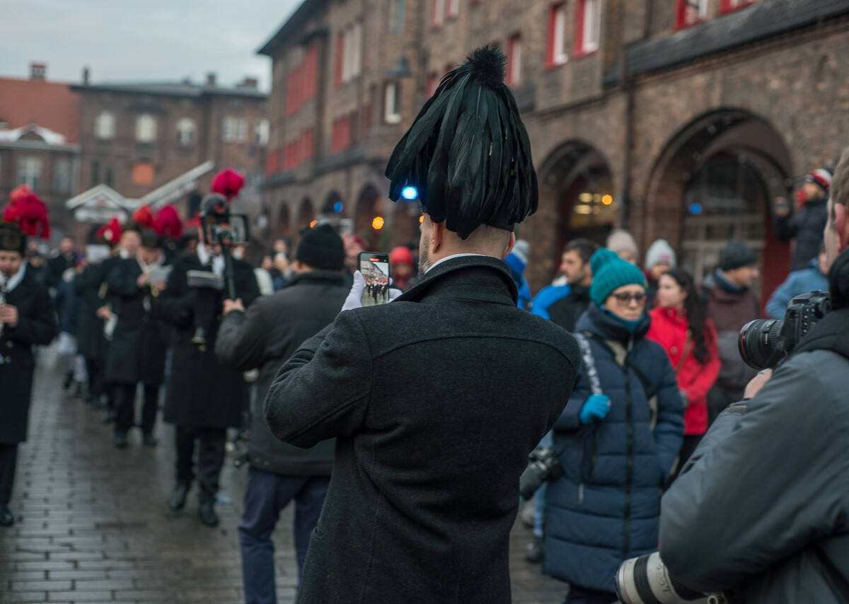 Za nami kolejna pobudka górnicza na osiedlu Nikiszowiec. Orkiestra KWK Wieczorek znów dała wspaniały pokaz, pogoda dopisała, a ludzie byli zachwyceni.