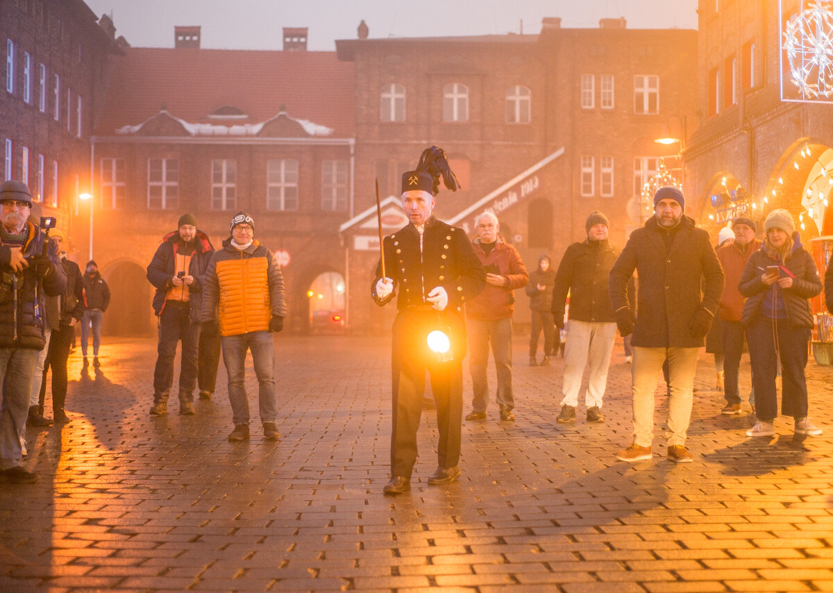 Za nami kolejna pobudka górnicza na osiedlu Nikiszowiec. Orkiestra KWK Wieczorek znów dała wspaniały pokaz, pogoda dopisała, a ludzie byli zachwyceni.