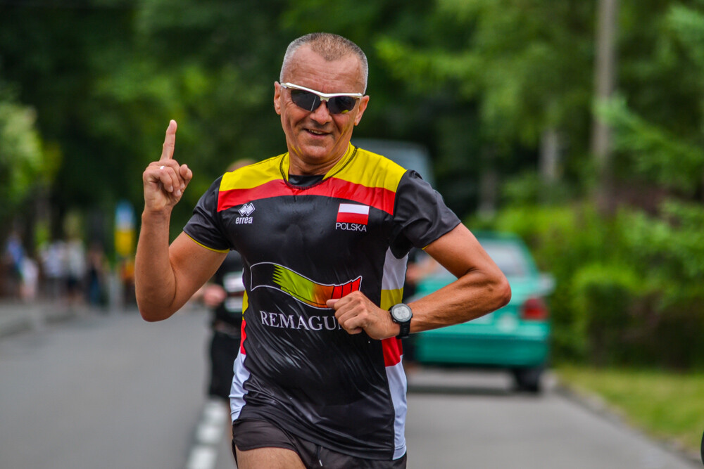 Kilkaset osób wzięło udział w IV edycji szopienickiego biegu. Pogoda dopisała, frekwencja także, a my mamy dla Was prawie 200 zdjęć, łapcie!