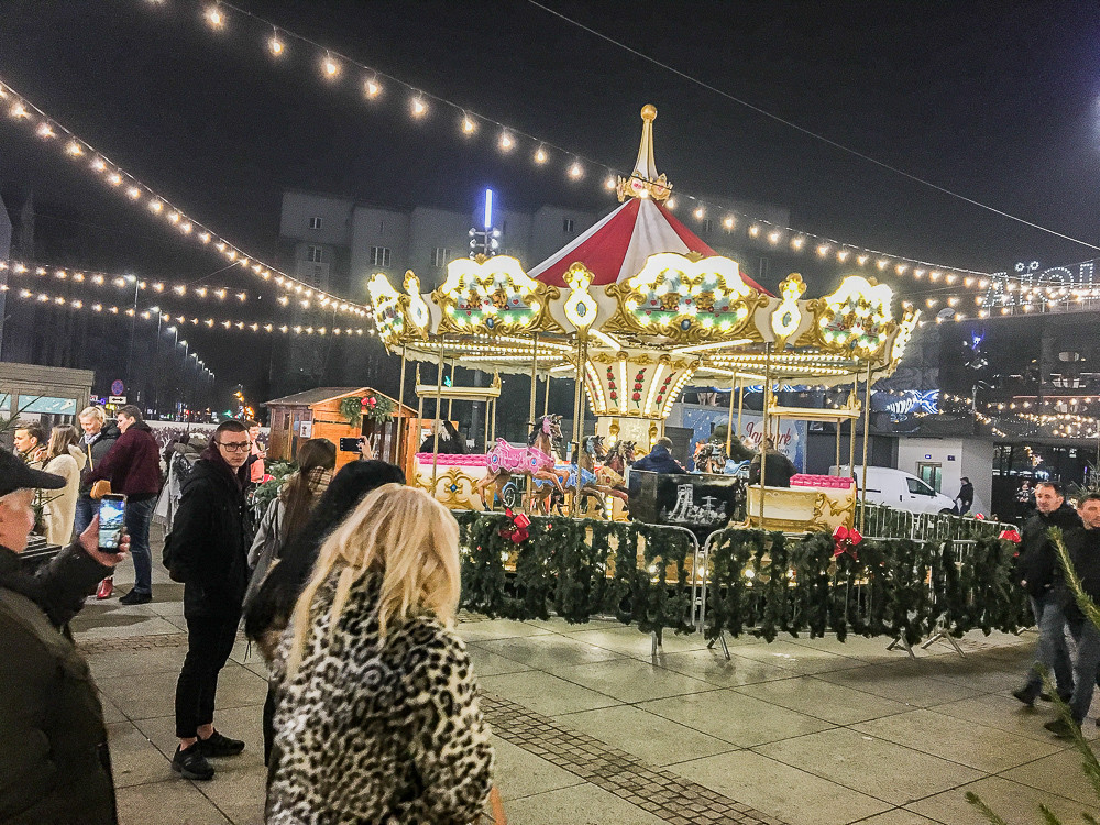 Jarmark Bo&#380;onarodzeniowy Katowice 2019 - t&#322;umy! [ZDJ&#280;CIA]