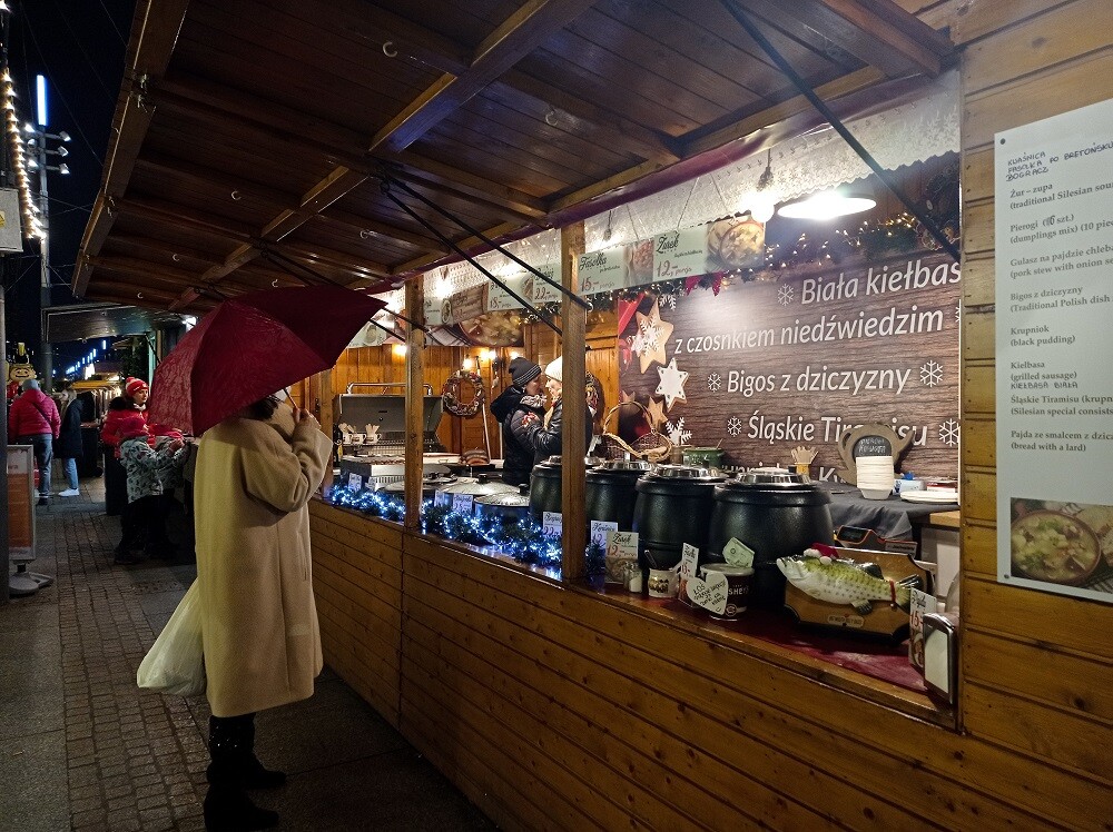 Trwa Jarmark Bożonarodzeniowy 2021 w Katowicach! [ZDJĘCIA]