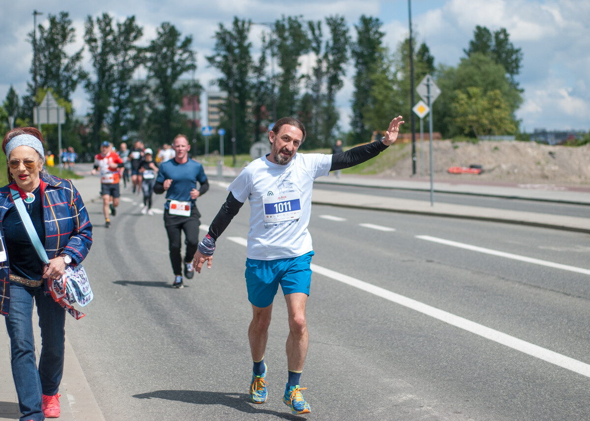 Za nami pierwsza edycja biegu JBL Run Katowice, na starcie pojawiło się półtora tysiąca biegaczy.