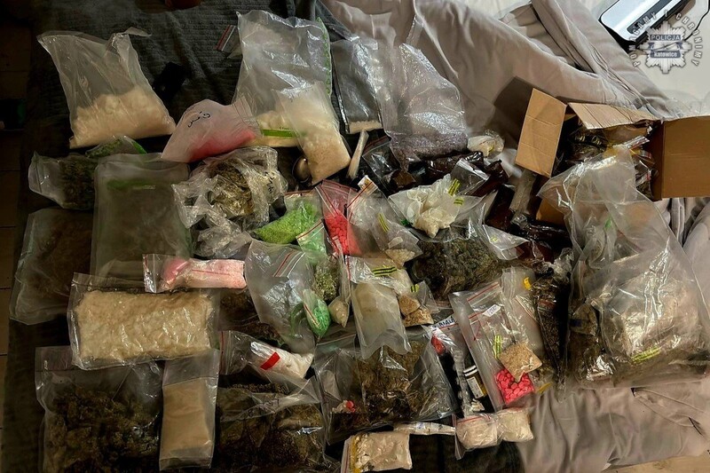 Katowickie zatrzymania narkotykowe. Zabezpieczono 7 kg nielegalnych substancji