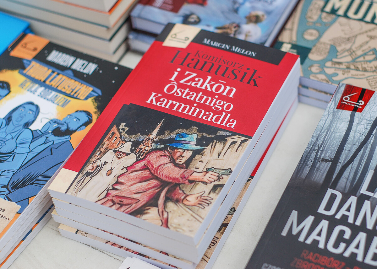 Jak zawsze głośno, z orkiestrą i okrzykami i z uśmiechami na twarzach przeszedł żółto-niebieski Marsz Autonomii Śląska. Od Placu Wolności, na Plac Sejmu Śląskiego, kilkuset uczestników niosło flagi, transparenty i hasła na ustach.