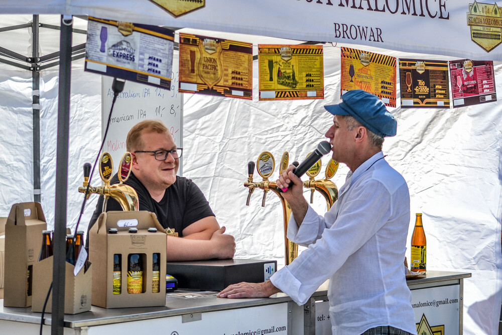 Ciekawe rozmowy z ciekawymi ludźmi.