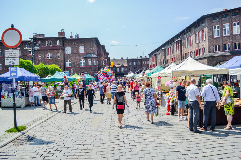 Za nami kolejna odsłona Odpustu u Babci Anny, imprezy, która co roku przyciąga tysiące ludzi ciekawych, co tym razem zobaczą na wielkim, nikiszowskim jarmarku. Byliśmy i my!