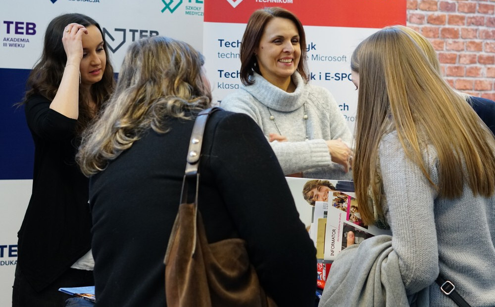 Uczniowie szkół ponadpodstawowych z całej aglomeracji śląsko-dąbrowskiej pojawili się na XXI. Edycji Ogólnopolskich Targi Edukacji. W Spodku pojawiło się kilkadziesiąt uczelni i szkół wyższych z całej Polski.