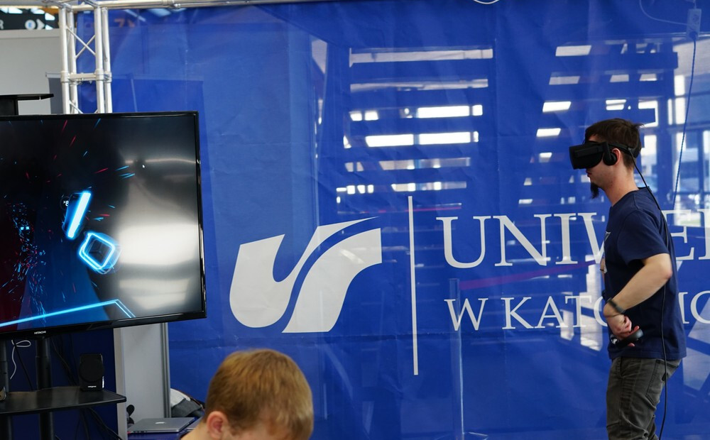 Uczniowie szkół ponadpodstawowych z całej aglomeracji śląsko-dąbrowskiej pojawili się na XXI. Edycji Ogólnopolskich Targi Edukacji. W Spodku pojawiło się kilkadziesiąt uczelni i szkół wyższych z całej Polski.