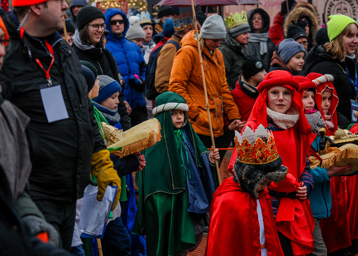 Kolejny rok z rzędu 6 stycznia przez Katowice przeszedł Orszak Trzech Króli. Było kolorowo, melodyjnie i tłumnie.