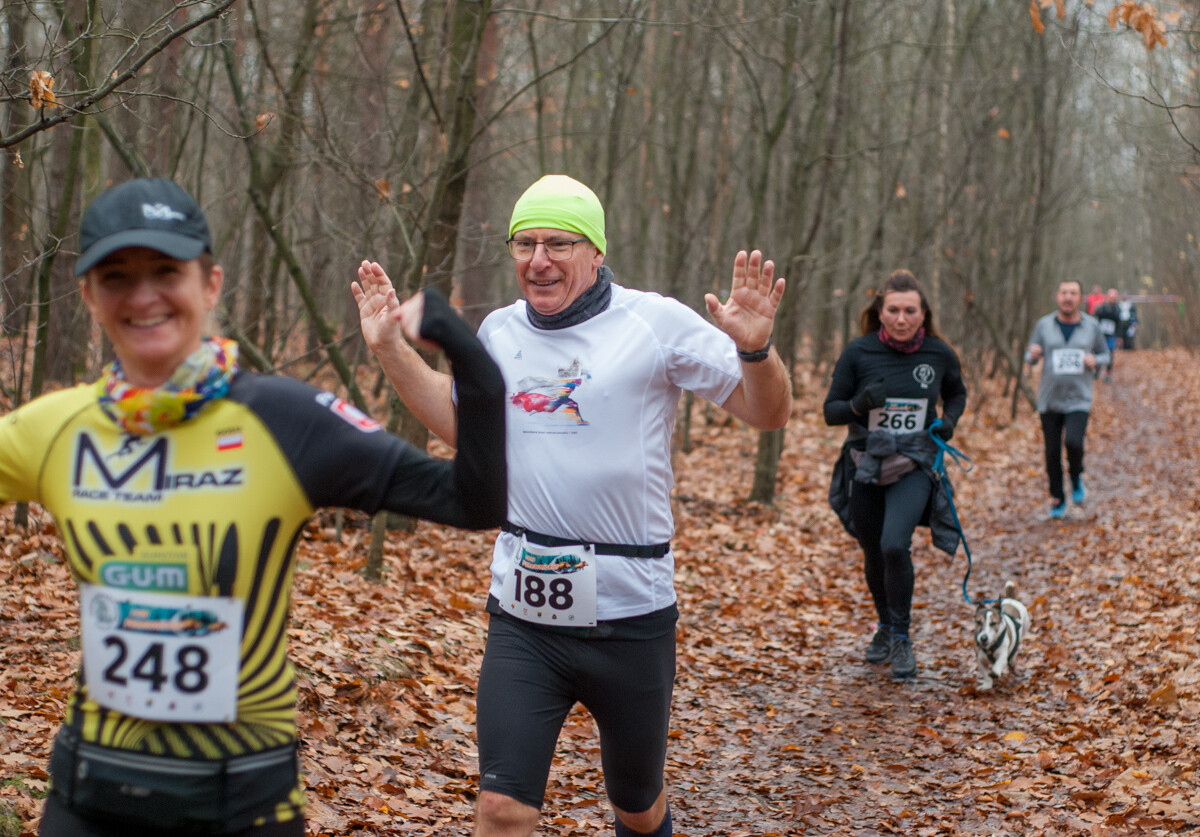 Za nami kolejna, listopadowa odsłona Panewnickiego Dzikiego Biegu. Kilkaset osób stawiło się na starcie, mamy zdjęcia!
