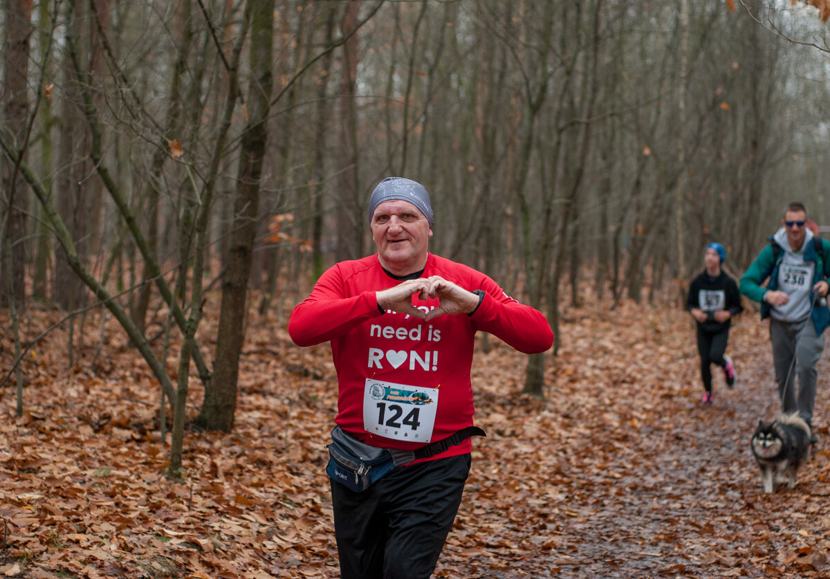 Za nami kolejna, listopadowa odsłona Panewnickiego Dzikiego Biegu. Kilkaset osób stawiło się na starcie, mamy zdjęcia!
