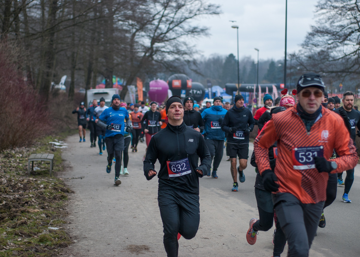 Za nami kolejna odsłona Parkowych Hercklekotów organizowanych przez MK Team. Setki biegaczy spotkały się dziś w Dolinie Trzech Stawów.
