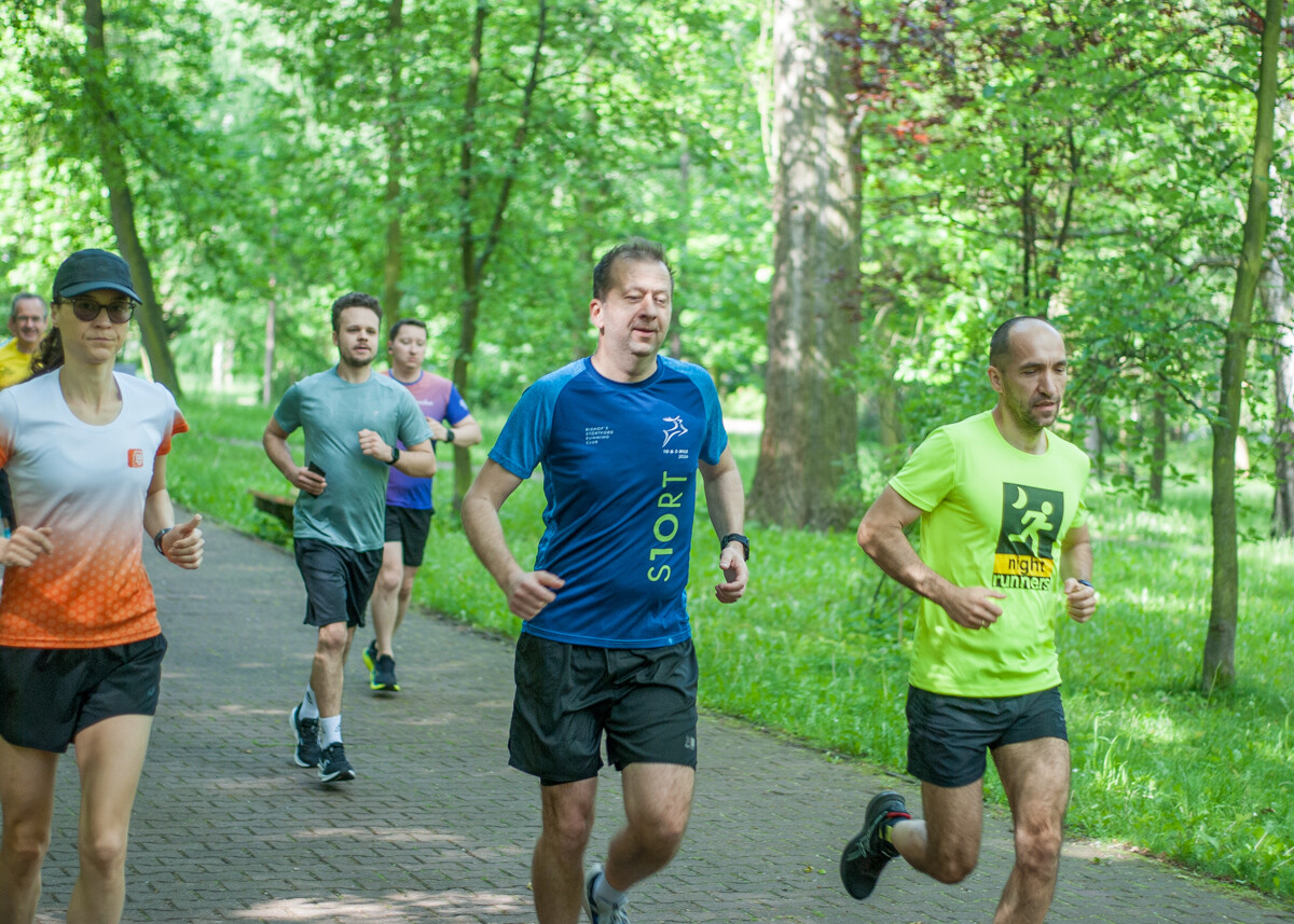 Za nami kolejna, majowa odsłona spotkań biegowych parkrun. Dzisiejsza, 410. edycja została zorganizowana z okazji Dnia Dziecka. Byliśmy na niej i my!