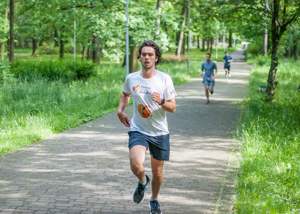 Za nami kolejna, majowa odsłona spotkań biegowych parkrun. Dzisiejsza, 410. edycja została zorganizowana z okazji Dnia Dziecka. Byliśmy na niej i my!