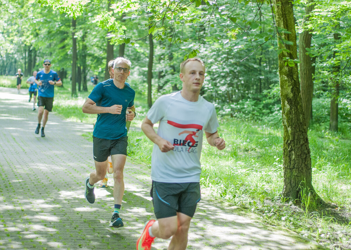 Za nami kolejna, majowa odsłona spotkań biegowych parkrun. Dzisiejsza, 410. edycja została zorganizowana z okazji Dnia Dziecka. Byliśmy na niej i my!