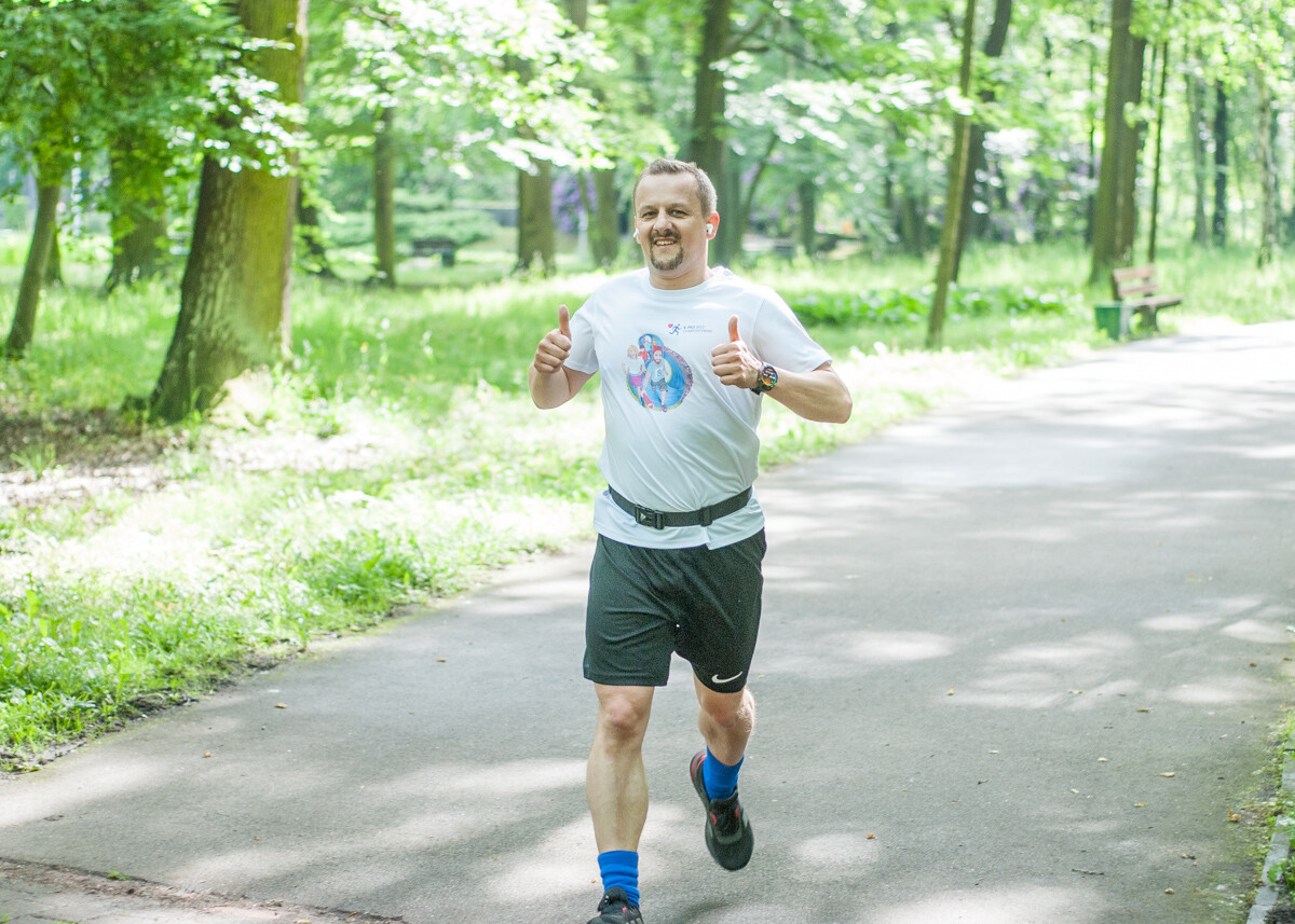 Za nami kolejna, majowa odsłona spotkań biegowych parkrun. Dzisiejsza, 410. edycja została zorganizowana z okazji Dnia Dziecka. Byliśmy na niej i my!