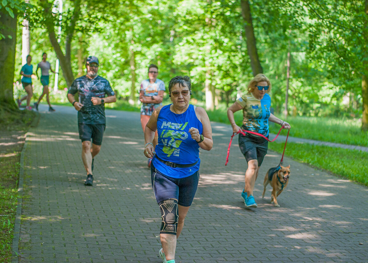 Kolejna specjalna edycja spotkań parkrun za nami. W słoneczny, sobotni poranek w parku Kościuszki po raz kolejny pojawił się tłum ludzi.