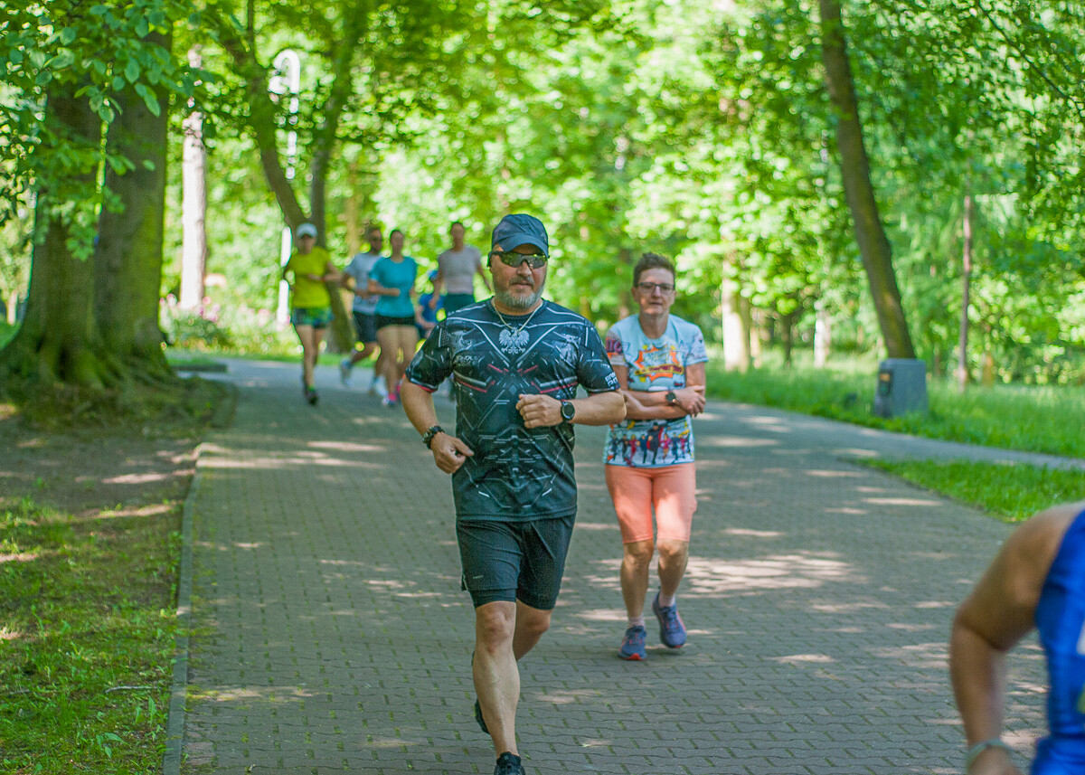 Kolejna specjalna edycja spotkań parkrun za nami. W słoneczny, sobotni poranek w parku Kościuszki po raz kolejny pojawił się tłum ludzi.
